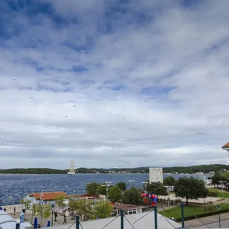 Sea View Ровинь