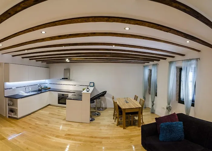 Sea View * Ρόβινι